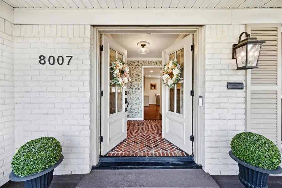 8007 Beverlyhill Street, Houston, TX 77063 - Image #2