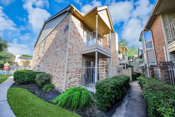 1515 Sandy Springs Road #1202, Houston, TX 77042