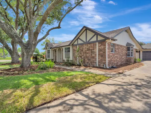10340 Rocky Hollow Road, La Porte, TX 77571