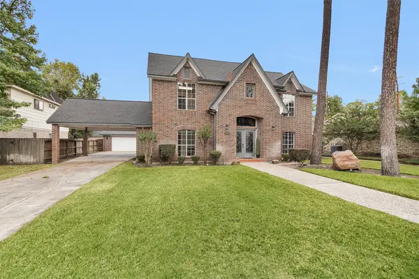6710 Blue Hills Road, Houston, TX 77069