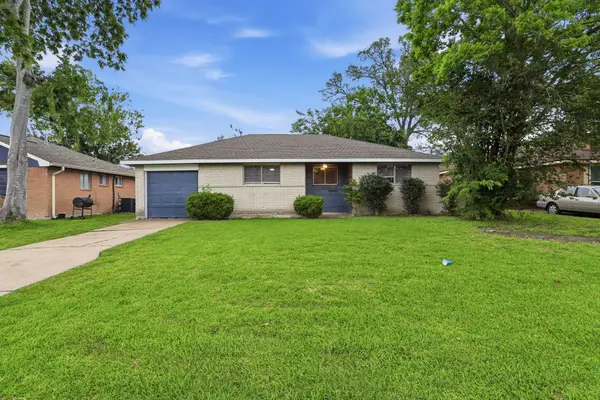 14519 Draycott Lane, Houston, TX 77045