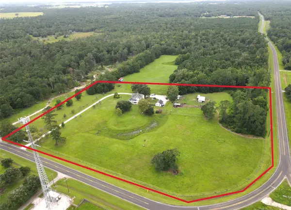 8334 Fm 562, Anahuac, TX 77514