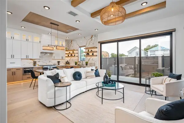 631 Rolling Oaks, Stafford, TX 77477