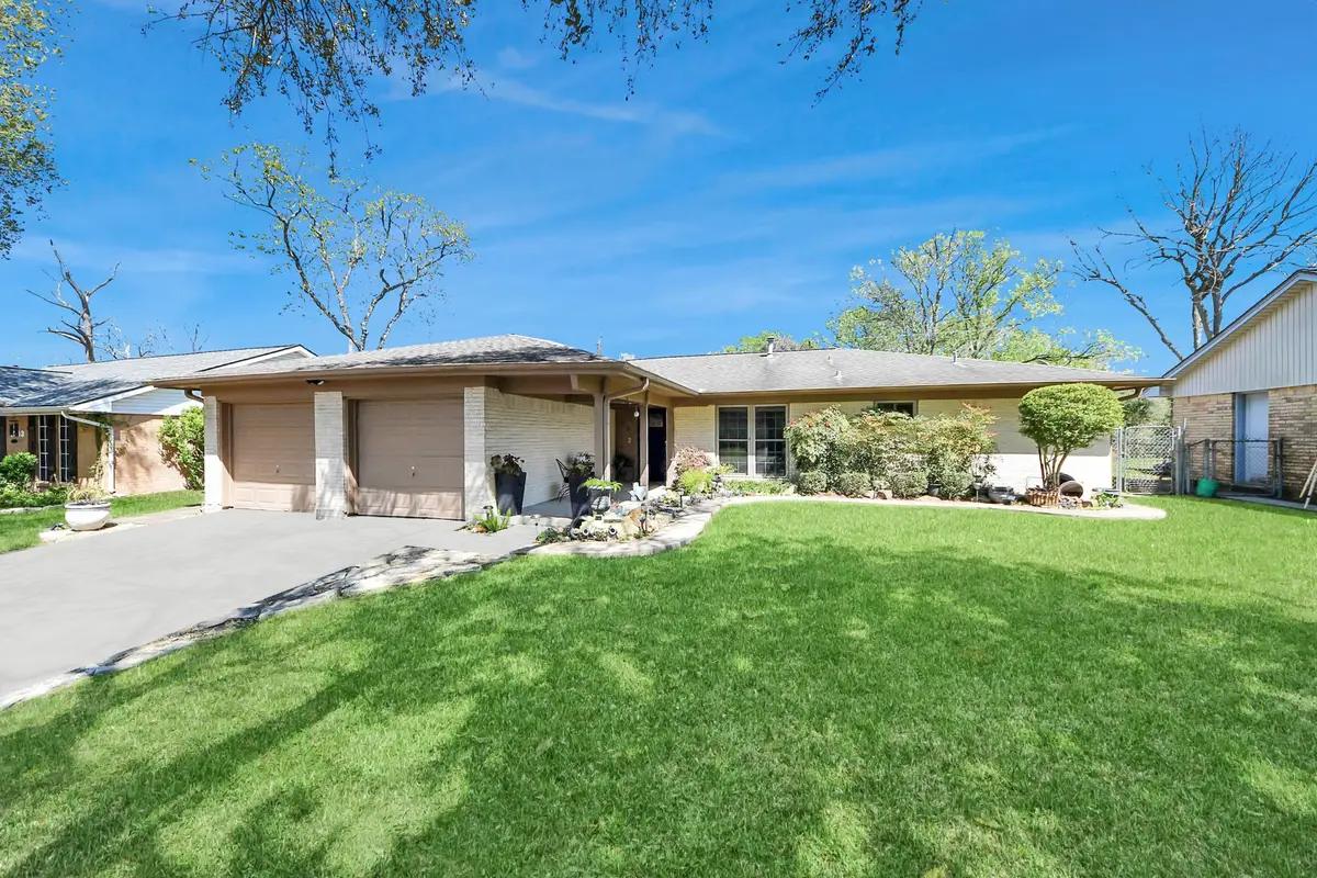 4201 Tumbleweed Lane, Baytown, TX 77521 - #1