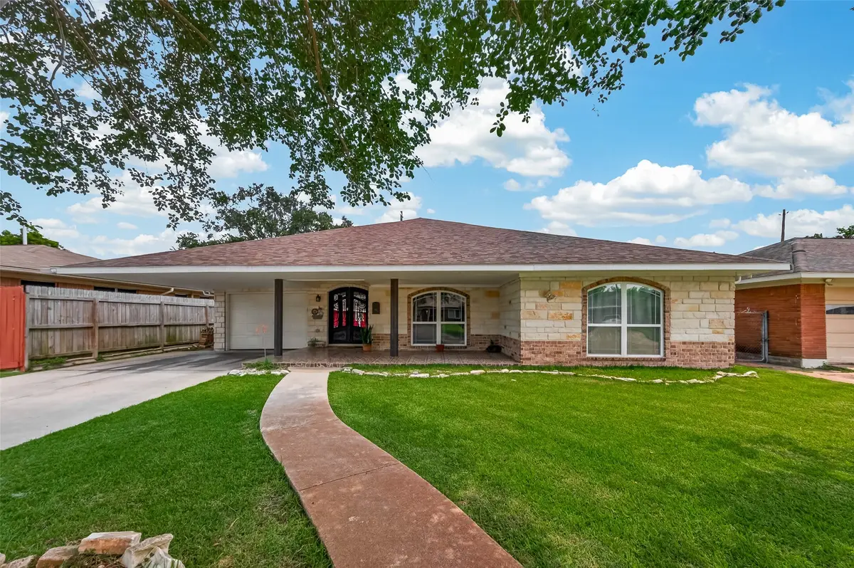 706 Heron Lane, Pasadena, TX 77502 - #1