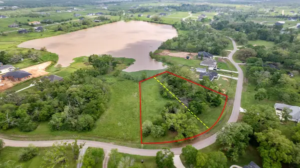 21702 Chenango Lake Drive, Angleton, TX 77515