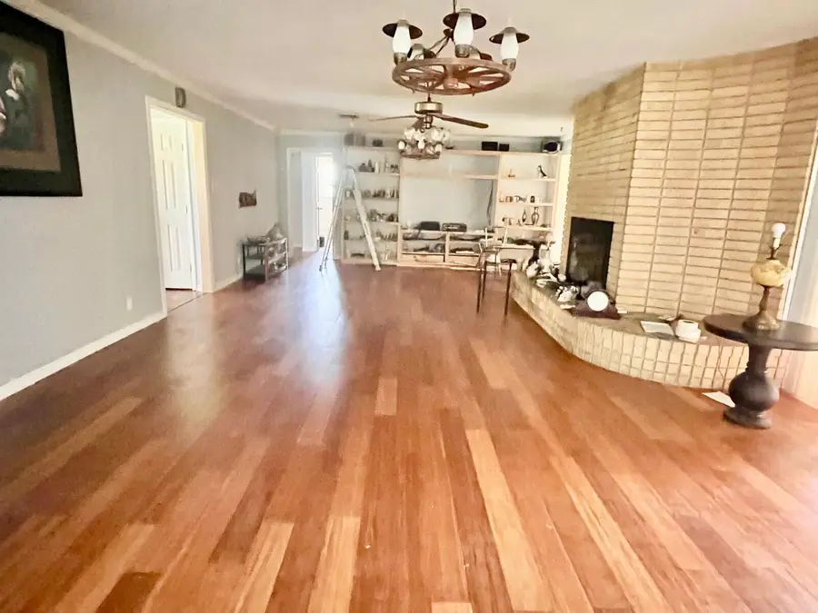 13595 Leaning Oaks Drive, Beaumont, TX 77713 - Image #3