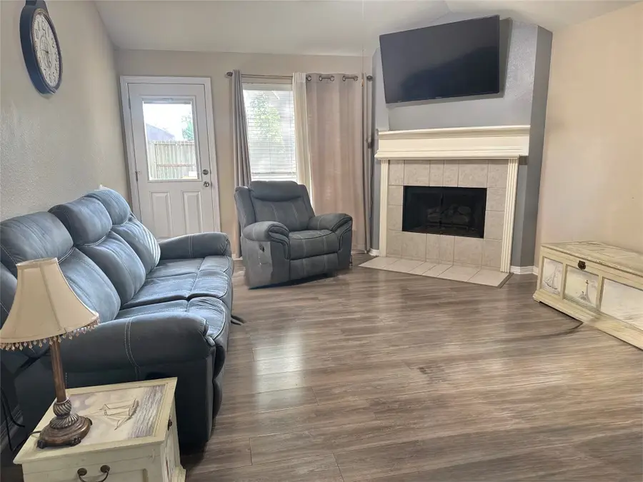 5427 Chase Wood Drive, Bacliff, TX 77518 - #3