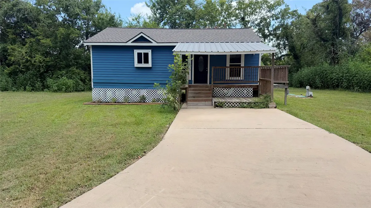 109 Handball Court, Holiday Lakes, TX 77515 - #1