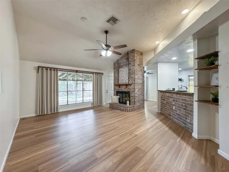 4330 Glen Avon Drive, Pasadena, TX 77505 - #2