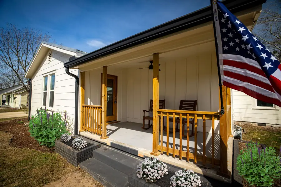 215 Paulus Street, Schulenburg, TX 78956 - #2