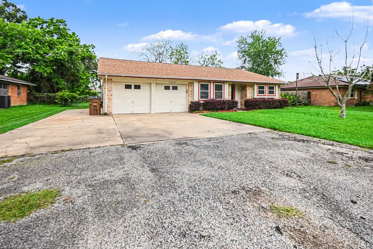 4509 37th Street, Dickinson, TX 77539 - #1
