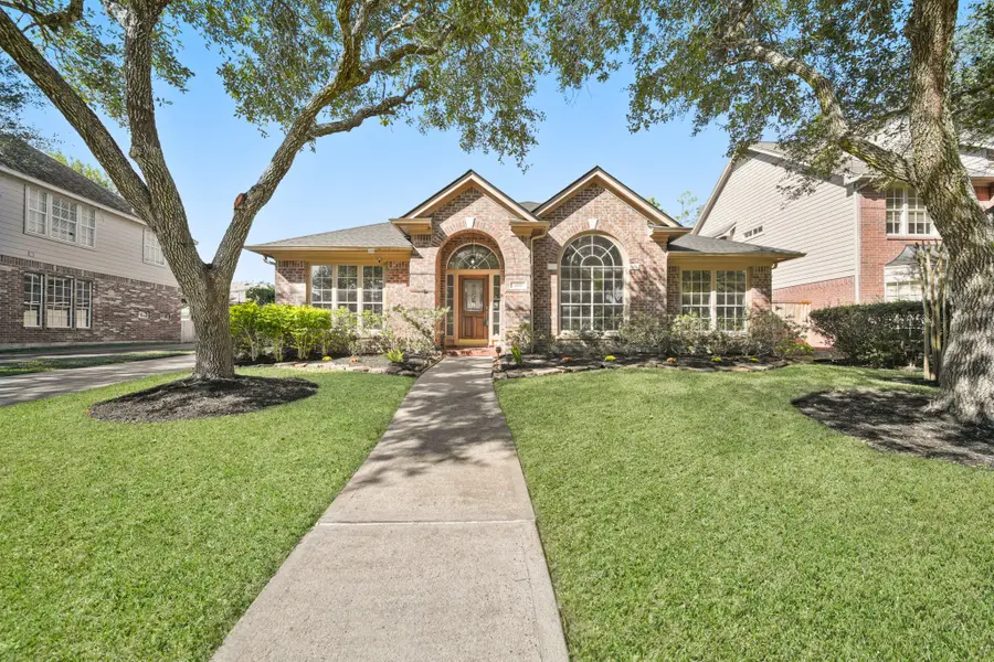 1119 Summer Brook Court, Sugar Land, TX 77479 - Image #2