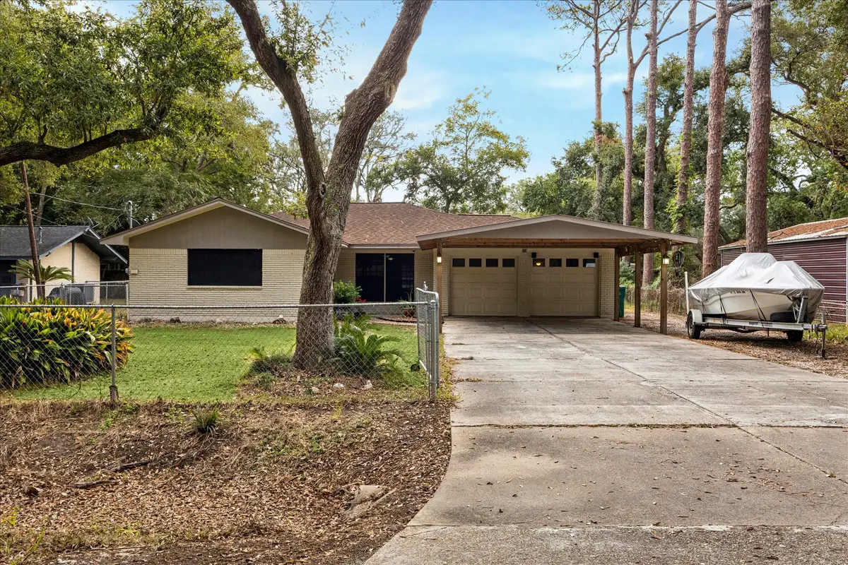 219 Hardy Street, Bacliff, TX 77518 - Image #1