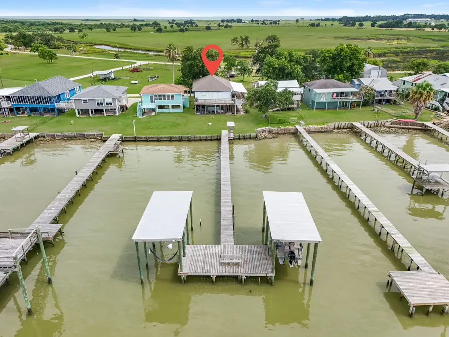 211 Captains Road, Anahuac, TX 77514 - #2