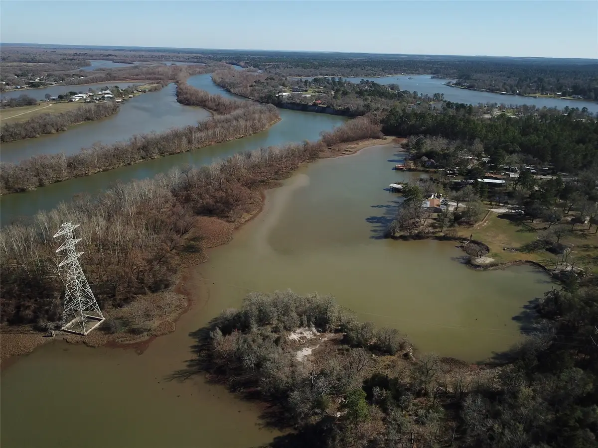 55 Lake Road, Riverside, TX 77320 - Image #1