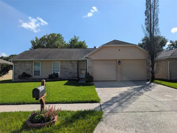 16830 Carrack Turn Drive, Friendswood, TX 77546