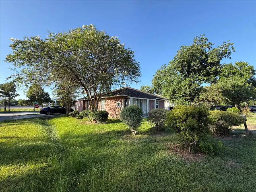 5501 Malmedy Road, Houston, TX 77033 - #3