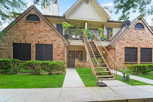 2425 Holly Hall Street #139, Houston, TX 77054