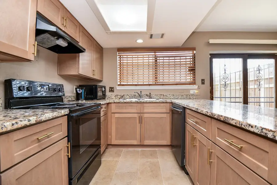 7336 Crownwest Street #7336, Houston, TX 77072 - #3