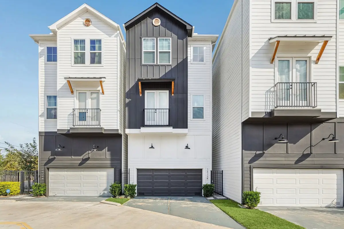 2826 Versailles Oak Lane, Houston, TX 77092 - Image #1