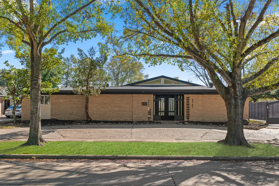 5747 Jackwood Street, Houston, TX 77096 - #2