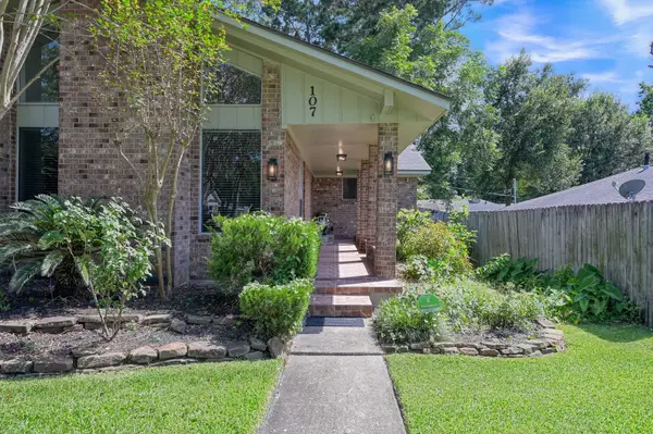 107 Shadylyn Drive, Conroe, TX 77304