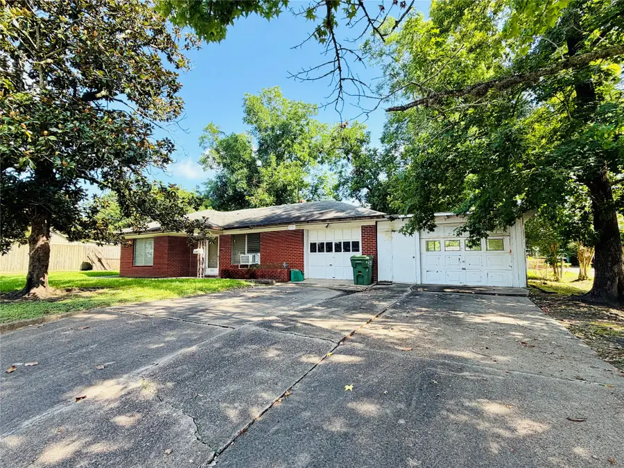 2721 Beaumont Avenue, Liberty, TX 77575 - #3