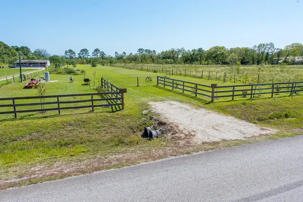 164 County Road 676, Dayton, TX 77535