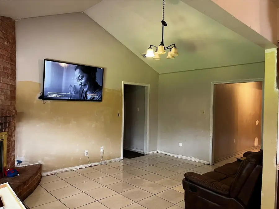 7727 Log Hollow Drive, Houston, TX 77040 - Image #2