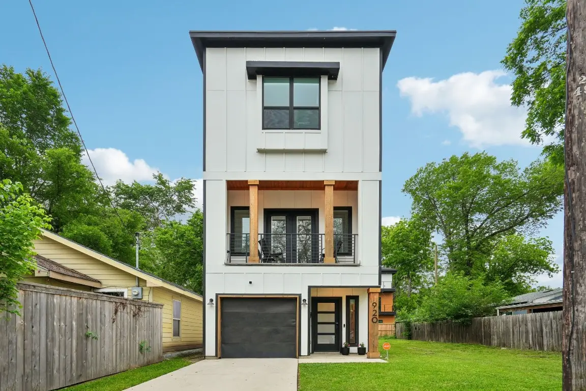 920 Muncie Avenue, Dallas, TX 75212 - #1