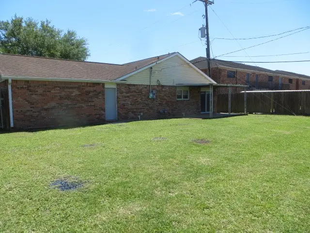 1602 Bellaire Boulevard, Alvin, TX 77511 - #2