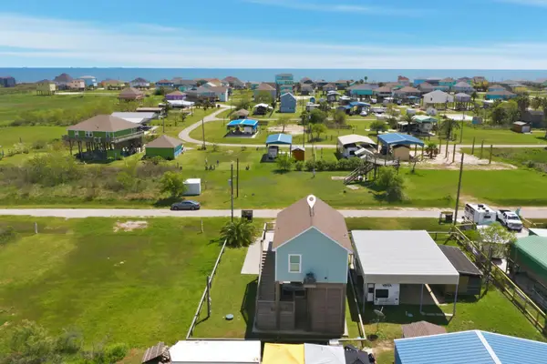 145 Jewel Drive, Port Bolivar, TX 77650