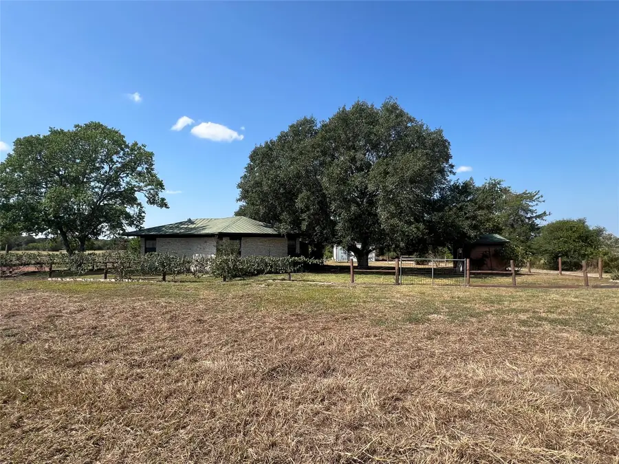 2325 Valenta Rd, La Grange, TX 78945 - #3
