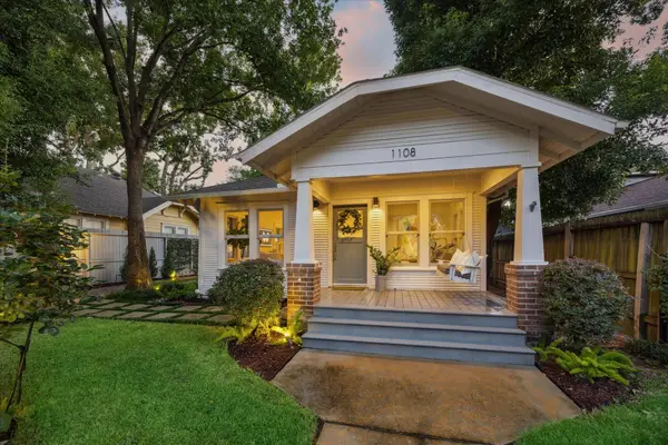 1108 W Cottage Street, Houston, TX 77009