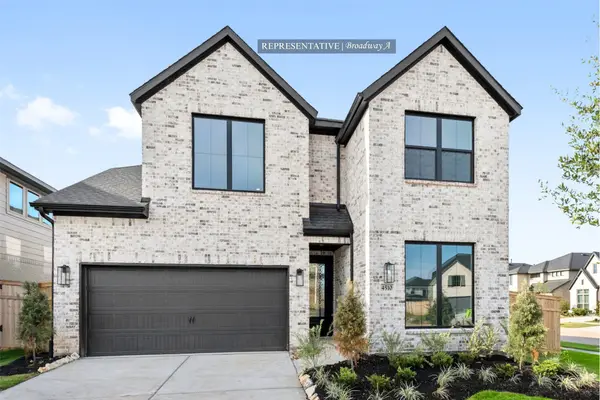 377 Mulberry Creek Street, Conroe, TX 77304