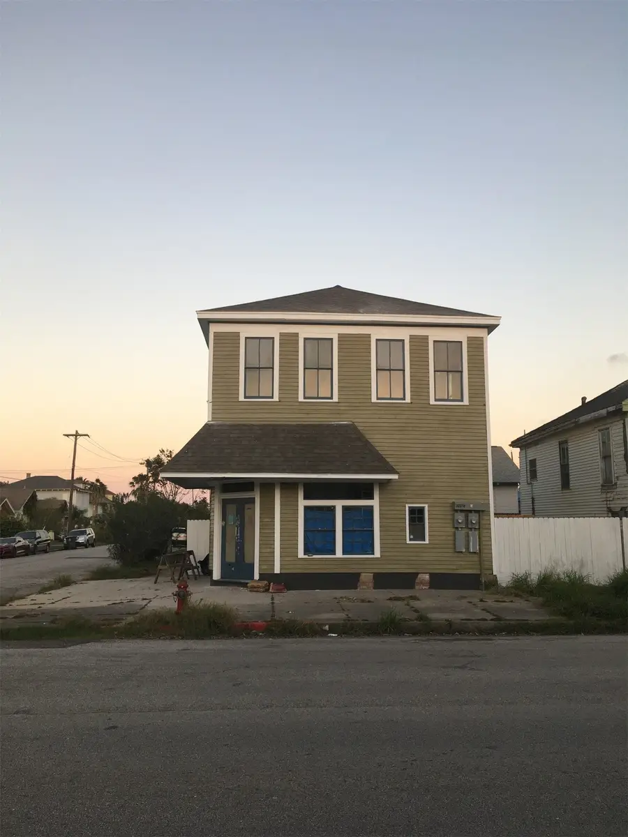 3227 Avenue R, Galveston, TX 77550 - #2