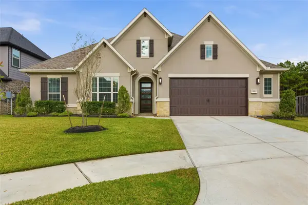 633 Ashbrook Ridge Lane, Pinehurst, TX 77362