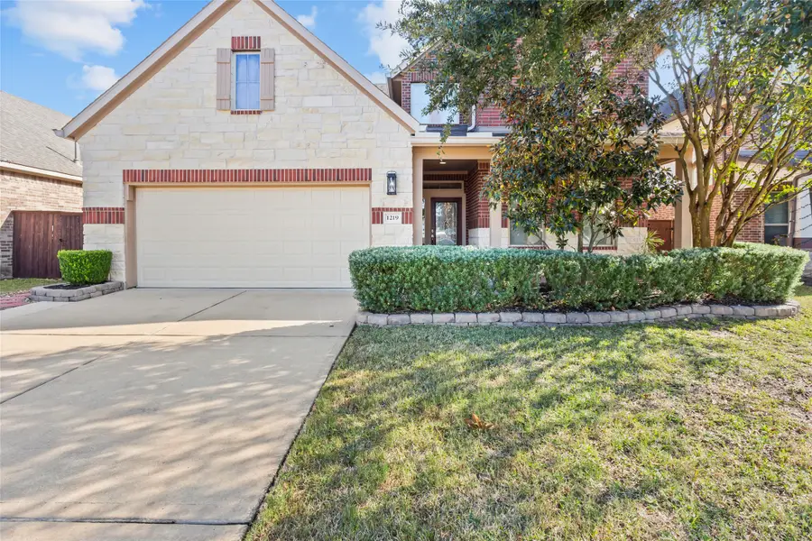 1219 Lazy Springs Lane, Pearland, TX 77581 - Image #2
