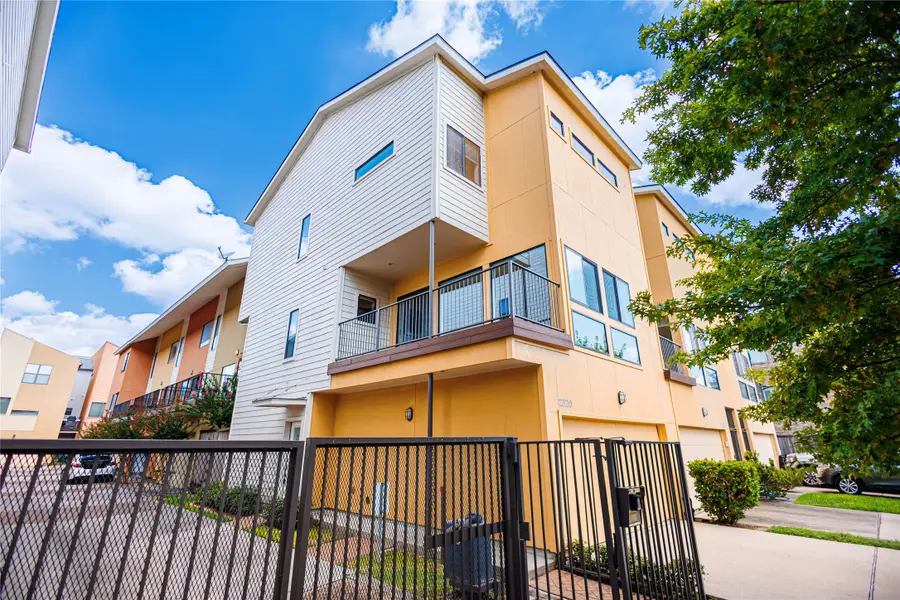 2320 Jackson Street, Houston, TX 77004 - #2