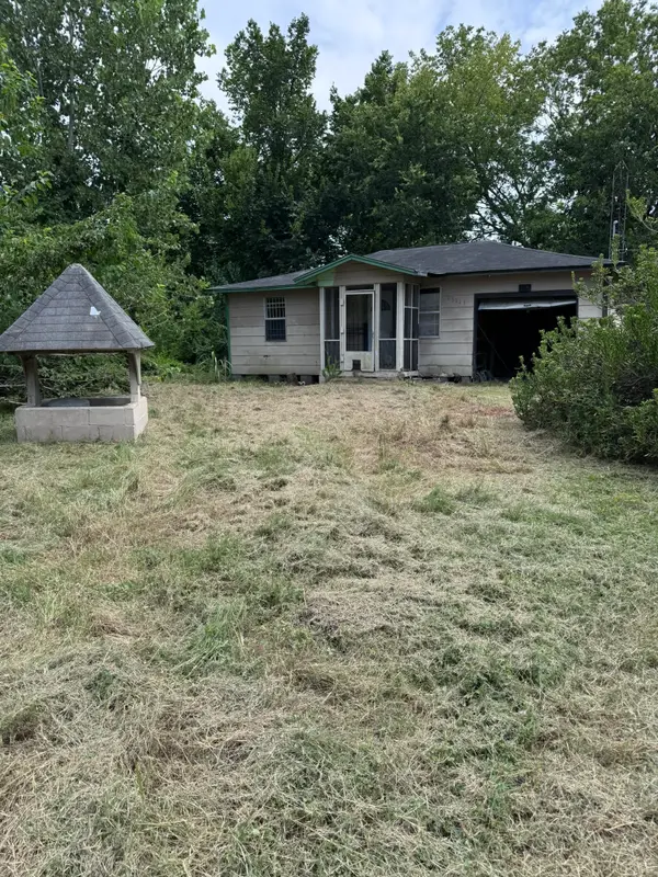 13015 Woody Road, Brookside, TX 77581
