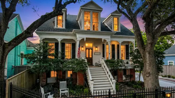 2110 Avenue O, Galveston, TX 77550