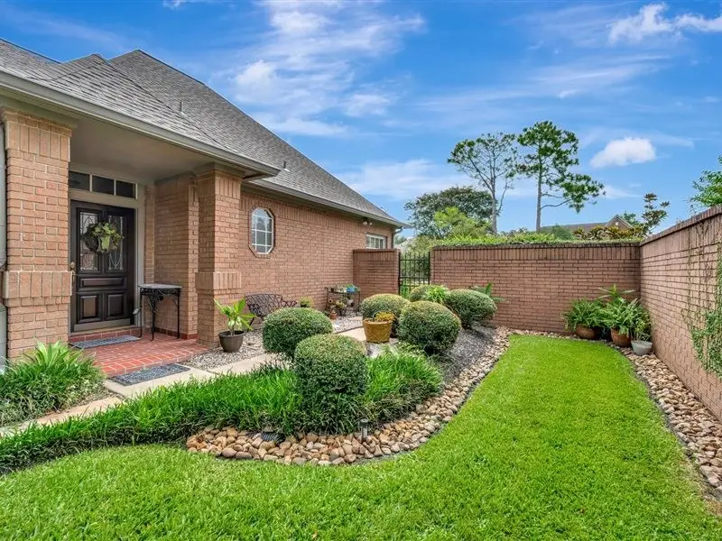 1907 Carriage Brook Way, Houston, TX 77062 - #2