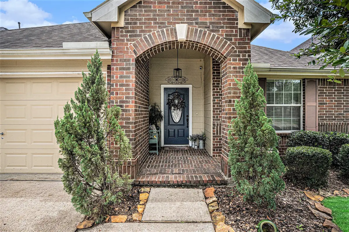 10502 Lauren Creek Drive, Baytown, TX 77523 - Image #1