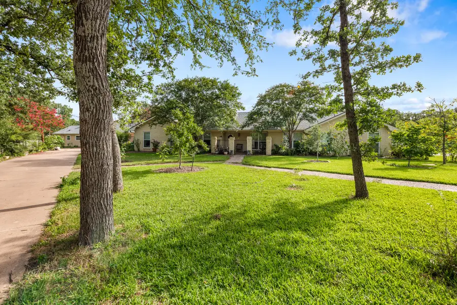 1026 Rose Circle, College Station, TX 77840 - Image #2