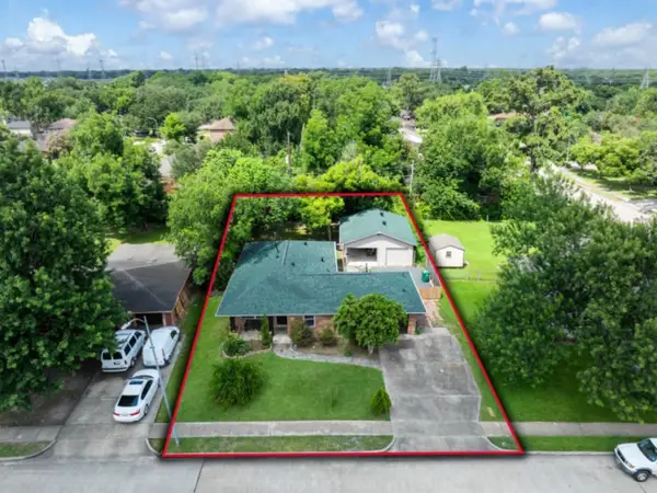 10406 Woodwind Drive, Houston, TX 77025