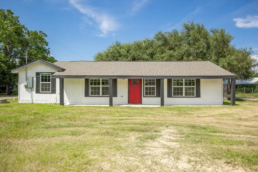 500 Shirley Street, Eagle Lake, TX 77434 - #2