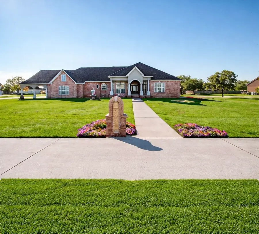 9018 Water Point Drive, Beach City, TX 77523 - #2