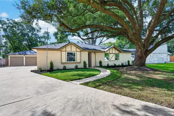 903 Chetwood Circle, League City, TX 77573