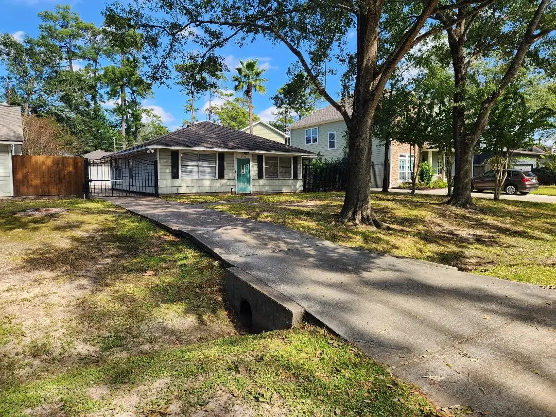 1020 W 42nd Street, Houston, TX 77018 - Image #1